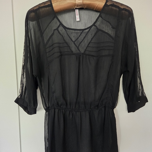 Xhilaration Black Sheer 1/2  sleeved Women's Top elastic waist with drop bottom - Picture 3 of 15